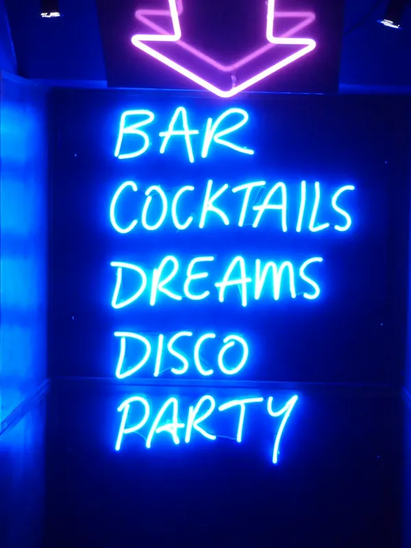 Bar · Cocktails · Dreams · Disco · Party